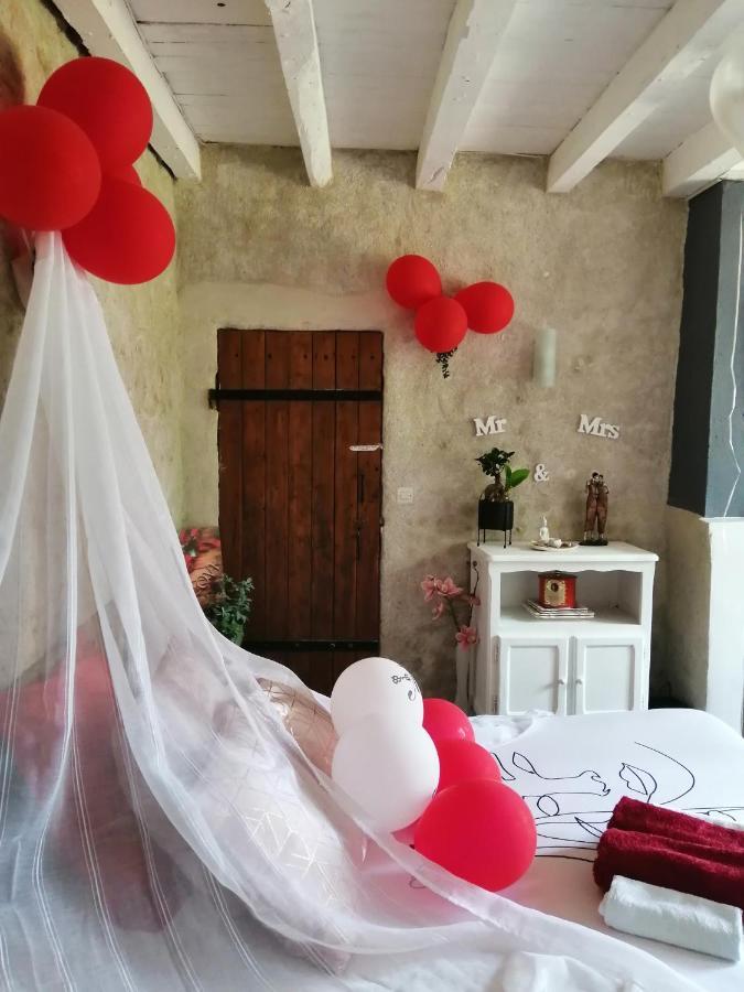 Jacuzzi Massage Sur Rdv,Duo,Reiki,Californien, Reflexologie Plantaire, Et Bouteille Mousseux Offerte Bed and Breakfast Ferolles Buitenkant foto